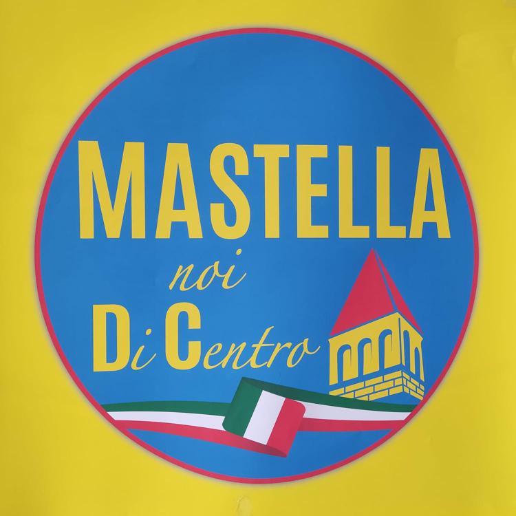 Torna il campanile di Clemente Mastella sulle schede elettorali: il simbolo della nuova compagine politica “Noi Di Centro”