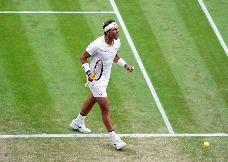 Tennis, l’impresa di Nadal a Wimbledon nonostante l’infortunio: “Ho pensato che non ce l’avrei fatta a finire la partita”