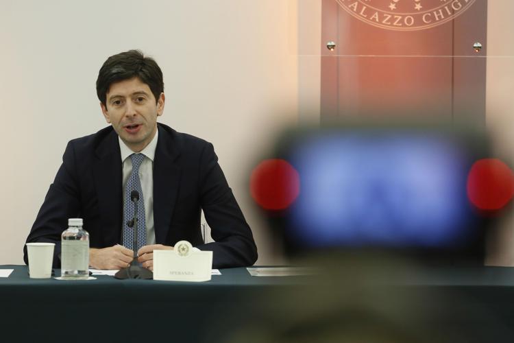 Elezioni 2022, il ministro Roberto Speranza eletto a Napoli come capolista del Pd