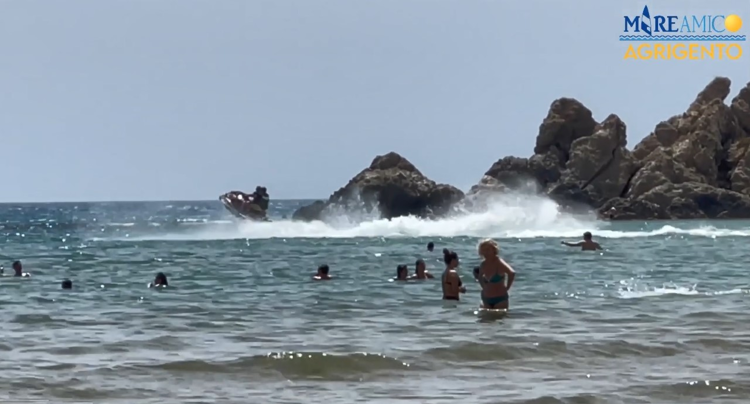 Agrigento, l’allarme di Mareamico: “Le moto d’acqua come nel Far west nelle spiagge del litorale”