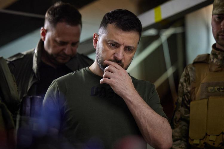 Guerra in Ucraina, Zelensky rimuove due figure chiave dei servizi di sicurezza