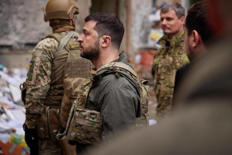 Guerra in Ucraina, per Zelensky “Con le armi ricevute dai Paesi alleati “riduciamo significativamente il potenziale offensivo dell’esercito russo”