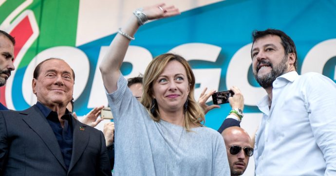 Elezioni 2022, pronto il programma del centrodestra: si chiama “Italia domani”