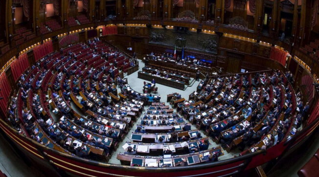 Il Parlamento chiude i battenti e va in vacanza: “ci si rivede in settembre”
