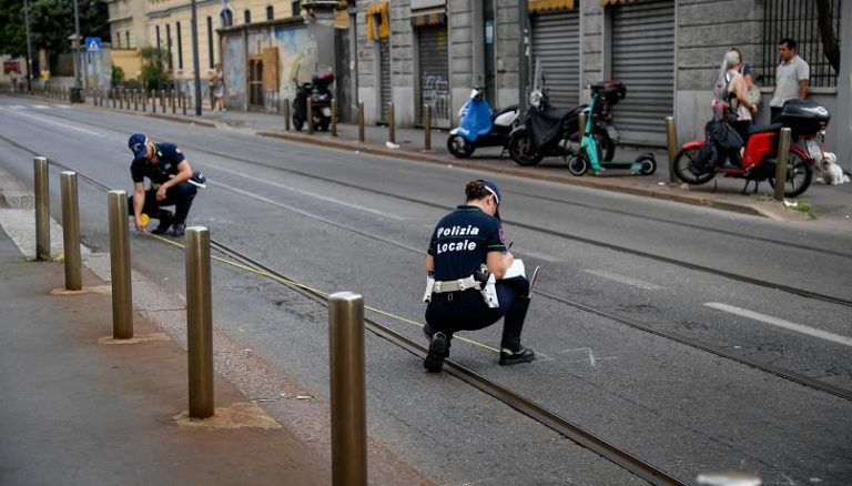 Milano, si è costituito il giovane che ha travolto e ucciso il 12enne in bici: guidava l’auto senza patente