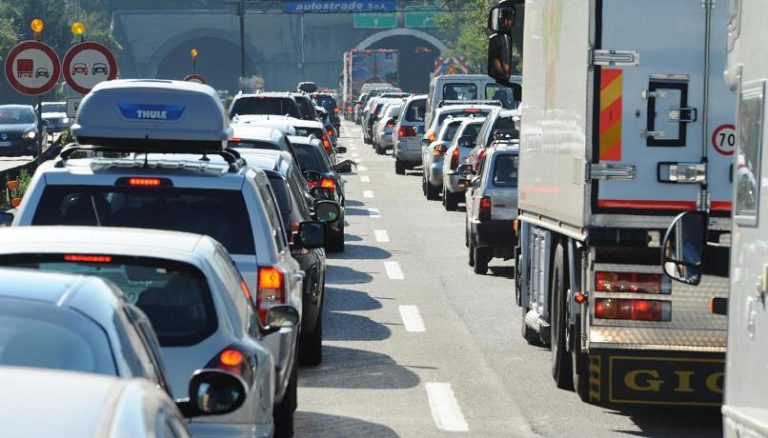 Controesodo: traffico da bollino rosso sulla rete stradale e autostradale fino a lunedì mattina