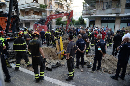 Roma, tornano liberi le due persone arrestate ieri in via Innocenzo XI nell’ambito della vicenda sulla presunta banda del buco