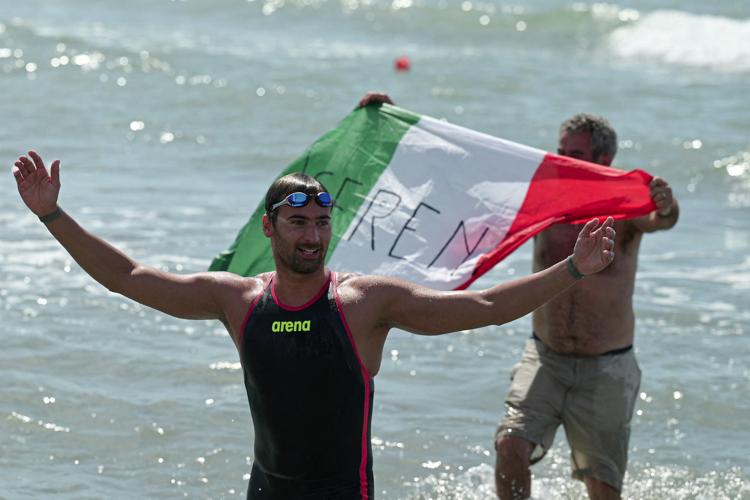 Europei di nuoto a Roma: Domenico Acerenza conquista il suo secondo oro di giornata nelle acque del mare di Ostia
