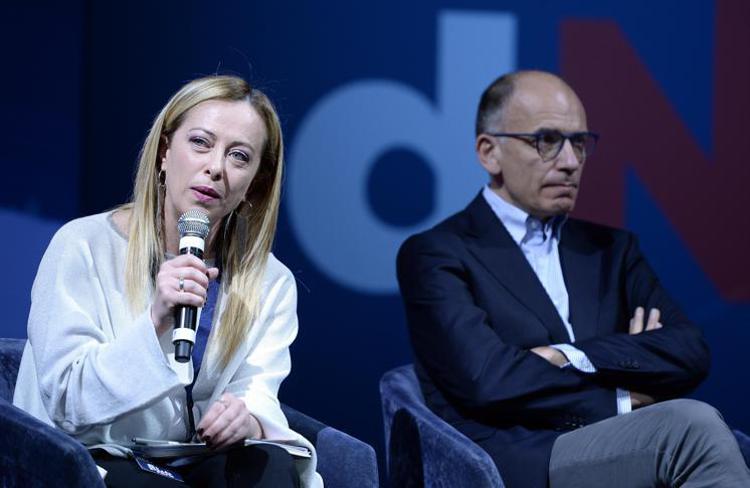 Elezioni 2022, l’Agcom boccia il faccia a faccia Letta-Meloni: Non rispetta i criteri della par condicio