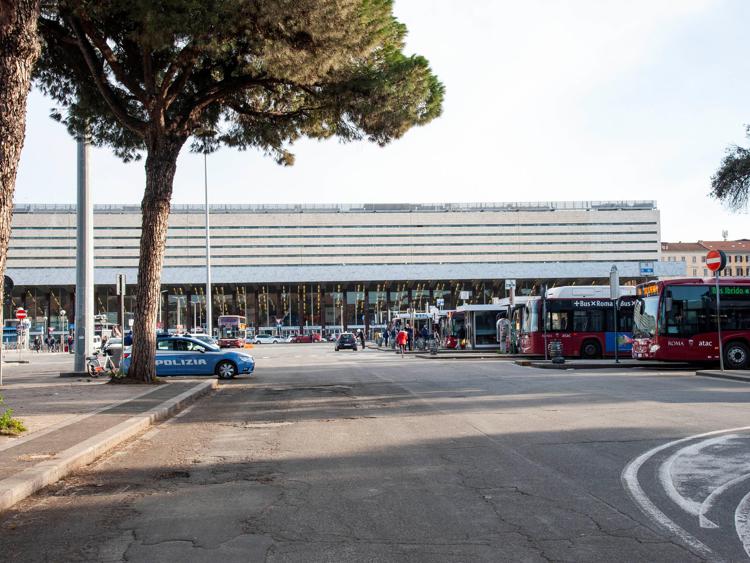 Roma, ritrovata a Sezze la 12enne che era partita in Treno da Termini. Si cerca la 13enne che era con lei