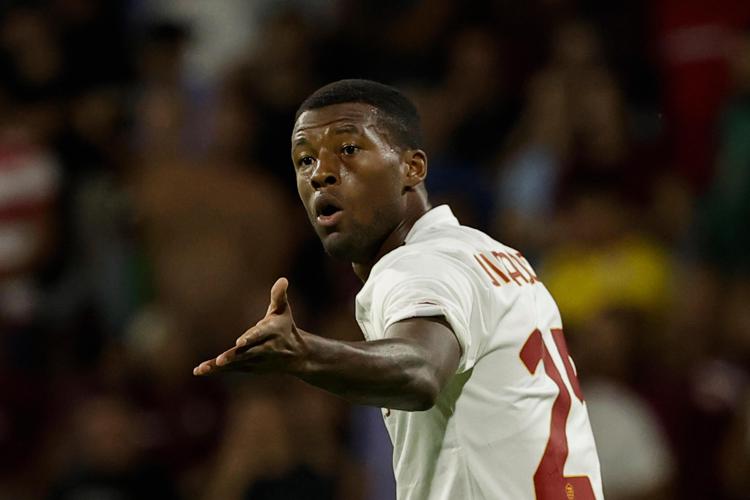 Calcio, la Roma perde Georginio Wijnaldum per un grave infortunio