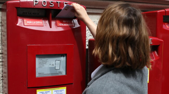 Addio alle cassette postali: nuova rivoluzione nel mondo delle telecomunicazioni con  lo “smart letter box”