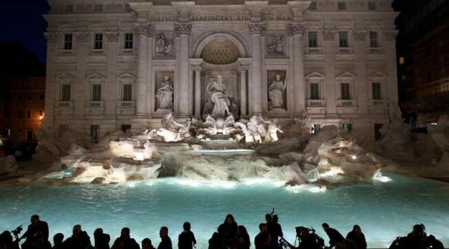Roma: 40enne molestata a Fontana di Trevi, salvata dall’intervento dei turisti
