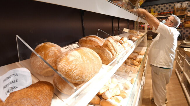 Il prezzo del pane non è mai stato così alto nell’Unione europea: aumenti medi del 18%