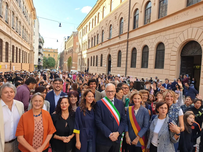 Roma, inaugurata la strada pedonale davanti l’istituto comprensivo Regina Elena