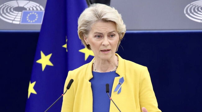 Ursula von der Leyen all’Italia: “Se dopo il voto cambierà la linea come in Ungheria abbiamo gli strumenti per intervenire”