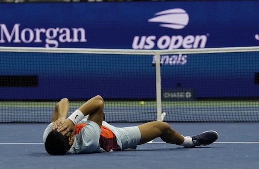 Tennis, Carlo Alcaraz vince gli Us Open ed è il n.1 a 19 anni, mai nessuno come lui