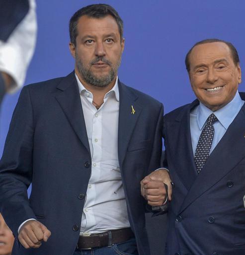 Centrodestra: si è svolto il faccia a faccia tra Salvini e Berlusconi ad Arcore: “Incontro cordiale”
