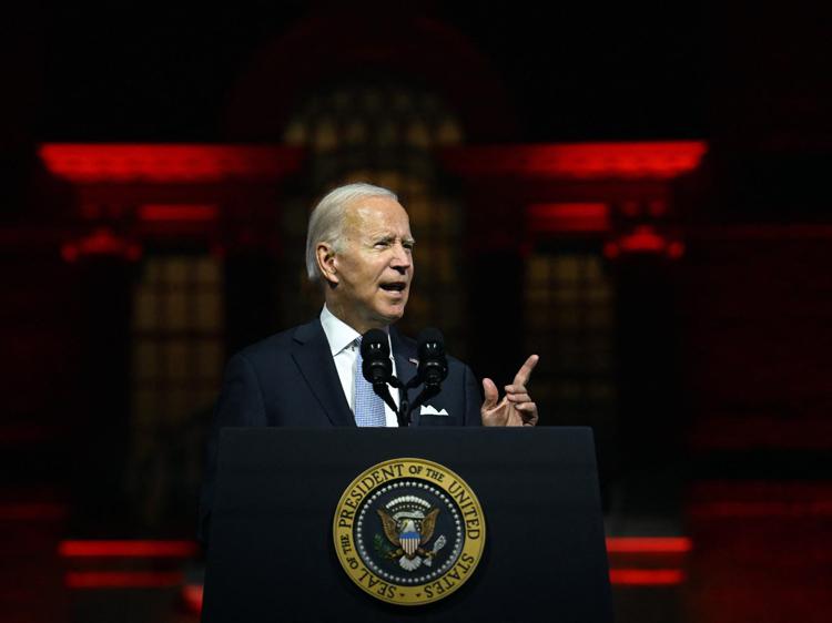 Missili caduti in Polonia, parla il presidente Biden: “Le prove dicono altre rispetto alle parole di Zelensky”