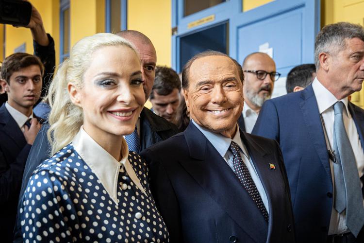 Elezioni 2022, Marta Fascina (compagna di Berlusconi) è stata eletta alla Camera in Sicilia