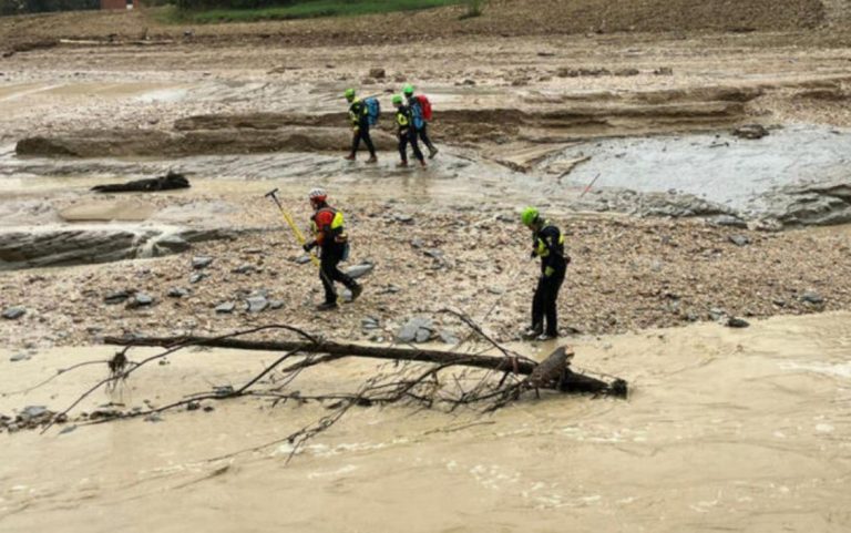 Alluvione nelle Marche: si cercano ancora due dispersi tra cui un bimbo di 8 anni