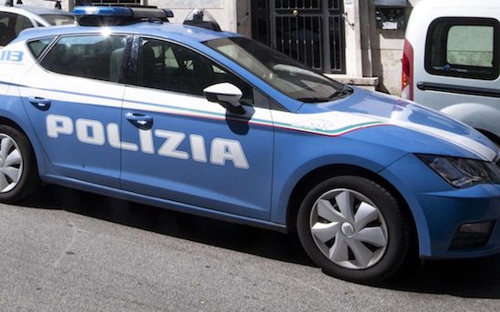 Roma, simulavano falsi incidenti stradali per ottenere risarcimenti: arrestato un 26enne