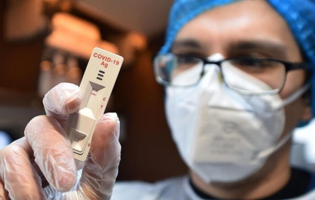 Covid: via libera ai vaccini bivalenti aggiornati alle varianti Omicron