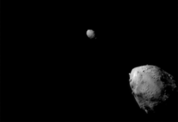 La sonda spaziale Dart della Nasa si è scontrata intenzionalmente contro l’asteroide Dimorphos