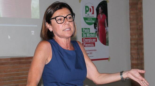 Verso il congresso del Pd, Paola De Micheli si candida come segretaria