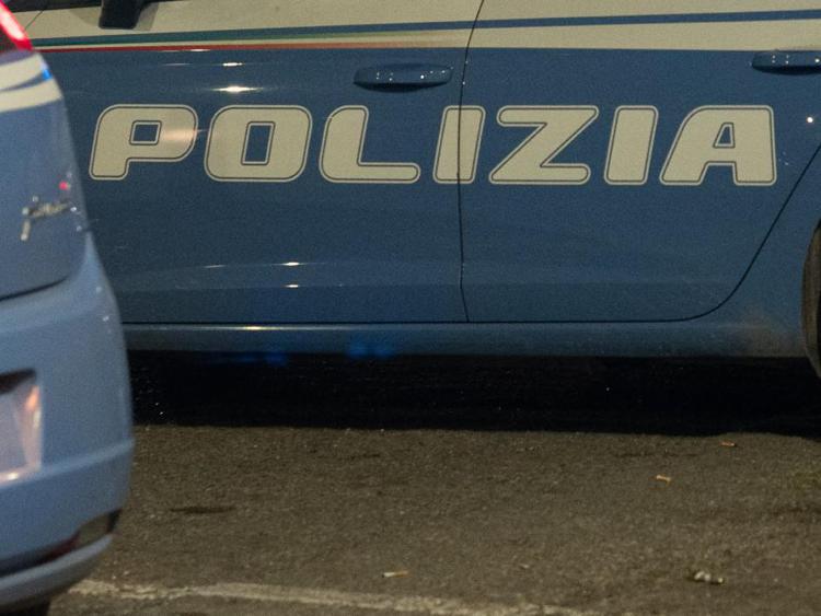 Trento, 30enne fermato dalla polizia per aver accoltellato un vicino di casa per rubargli il bancomat
