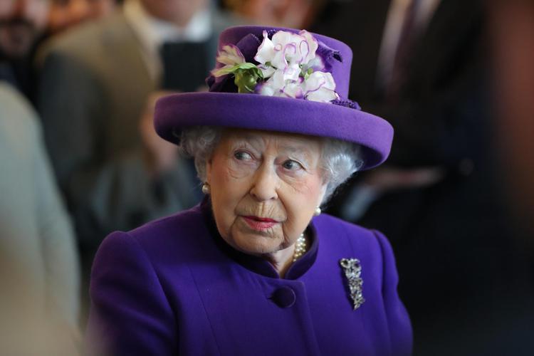 Gran Bretagna in lutto: si è spenta a 96 anni la Regina Elisabetta II
