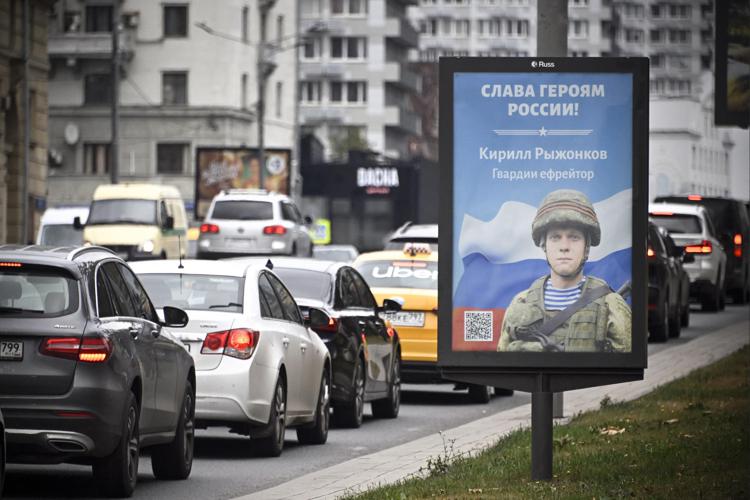 Guerra in Ucraina, secondo gli 007 inglesi “I russi che scappano sono di più di quelli che combattono al fronte”
