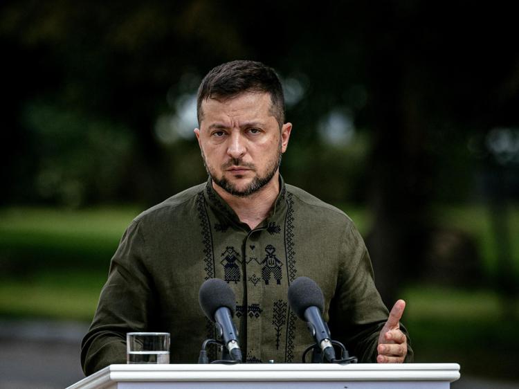 Cernobbio, Zelensky in videocollegamento: “L’Ucraina è pronta ad aumentare l’export di elettricità verso l’Europa”