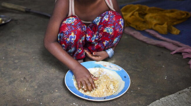 Allarme di Save the Children: nel mondo quasi 14 milioni di bambini rischiano di morire di fame
