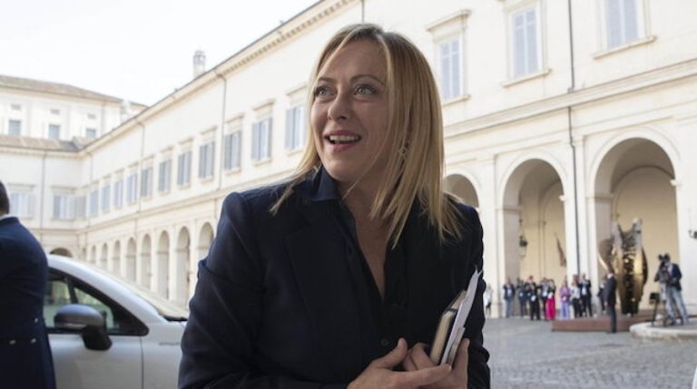 La “rivoluzione” di Giorgia Meloni, prima donna premier in Italia: il ritratto di una 45enne di successo
