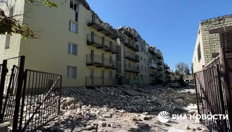 Guerra in Ucraina, russi in forte difficoltà a Kherson che annunciano: “Evacuare i civili dalla città”