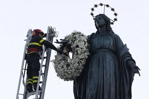 Roma, l’8 dicembre torna l’evento dell’Immacolata Concezione in piazza di Spagna