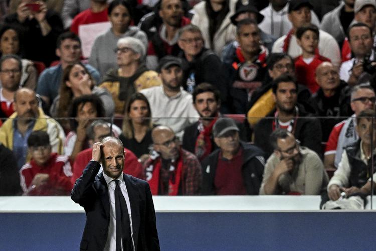 Champions League, l’amarezza di Allegri dopo la sconfitta 4-3 con il Benfica: “Un’eliminazione che fa male”