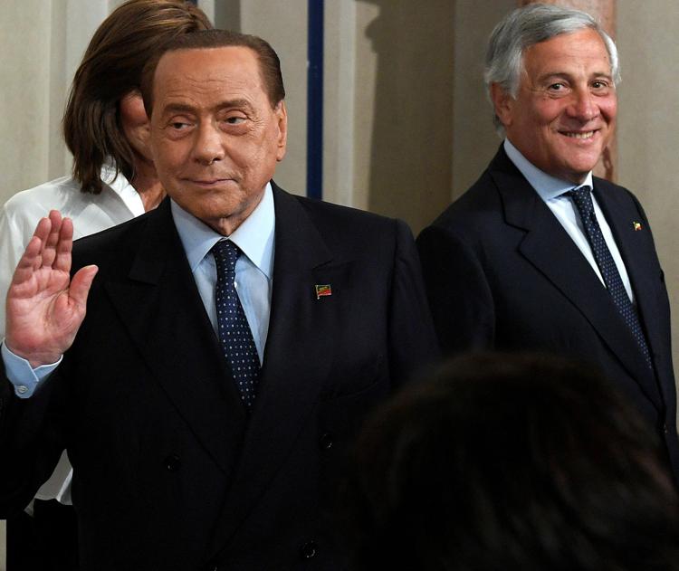 Il governo che verrà, Berlusconi “lancia” Tajani al Mise e la Ronzulli al Turismo