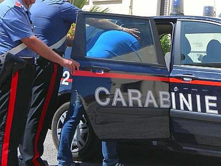 Roma, ferì al viso con una coltellata un clochard vicino piazza Venezia: arrestato un algerino