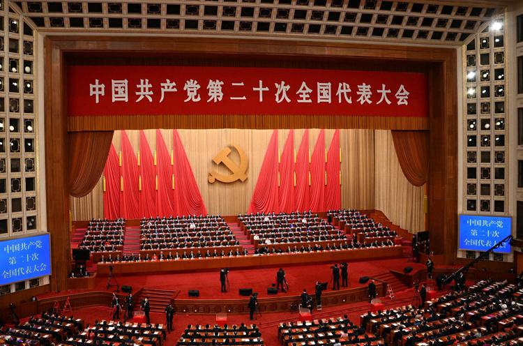 Cina, si conclusi i lavori del XX Congresso del Partito comunista: Xi Jinping ha presieduto la sessione finale