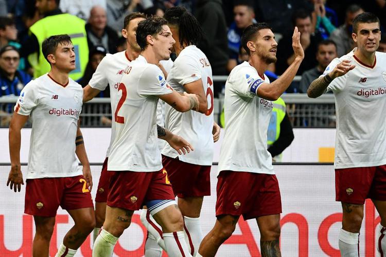Calcio, “colpo” della Roma a San Siro: vittoria sull’Inter per 2-1
