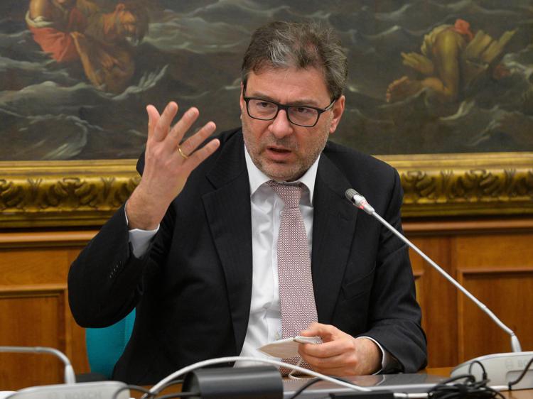 Manovra, parla il ministro Giorgetti: “Quello che ha fatto il governo è prendere atto della realtà e la prima realtà che riguarda l’Italia è l’emergenza energetica”