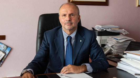 Covid, la svolta del ministro Schillaci: “Basta con il bollettino quotidiano sui contagi, ricoveri e morti”