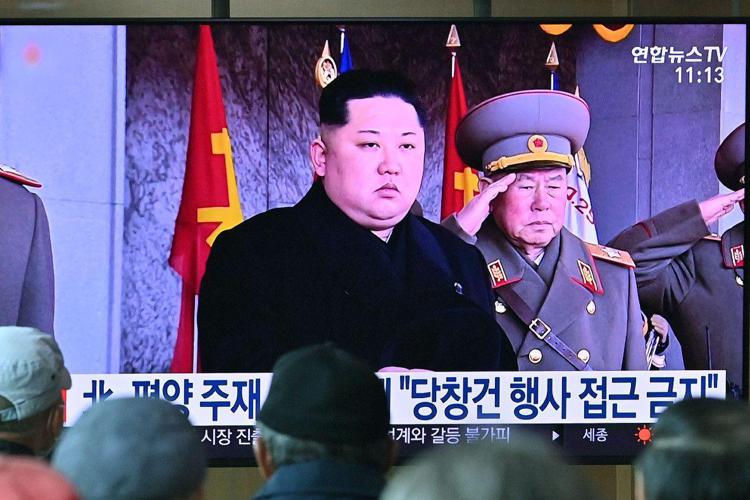 Corea nel Nord, parla Kim Jong Un: “I recenti test missilistici dimostrano le nostre capacità di di effettuare attacchi con armi nucleari tattiche”