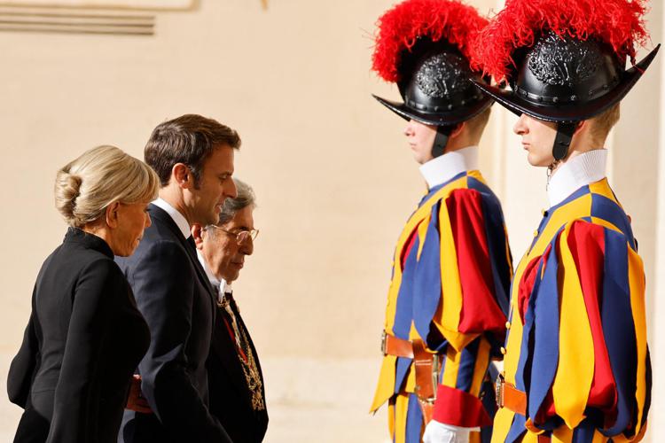 Vaticano: incontro tra il presidente Macron e Papa Francesco