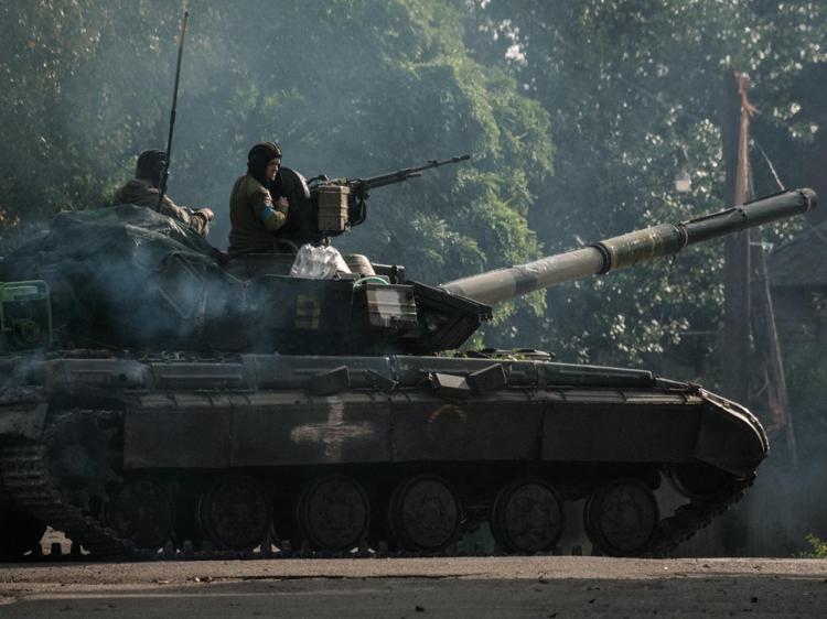 Guerra in Ucraina, parla Zelensky: “Le forze armate di Kiev stanno avanzando rapidamente contro le truppe russe nelle regioni meridionali”