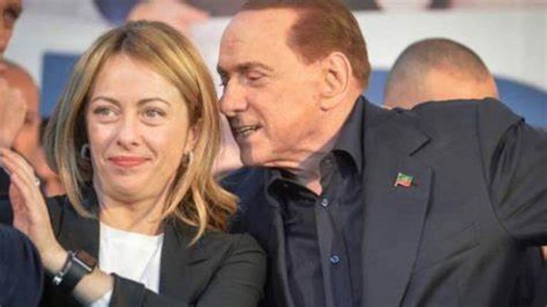 Centrodestra, alta la tensione tra Silvio Berlusconi e Giorgia Meloni: “Io non sono ricattabile”