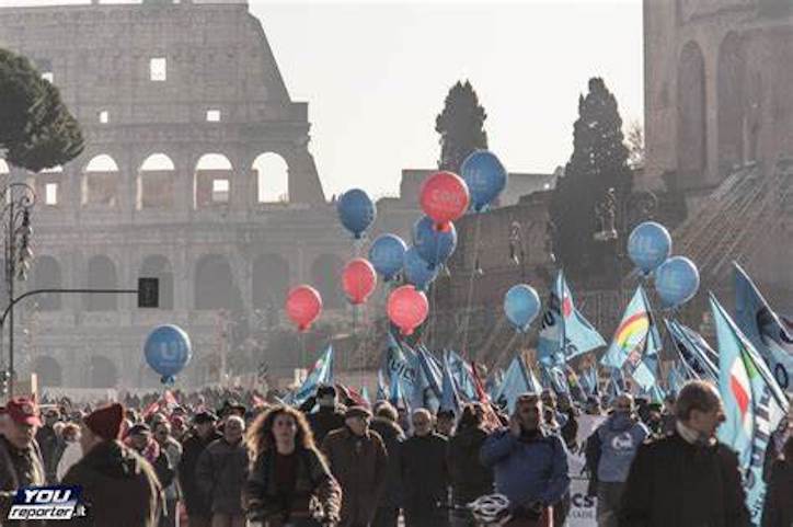 Roma, manifestazione della Cgil ad un anno dall’assalto alle sede in Corso Italia
