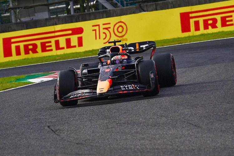 Formula 1: Verstappen in pole position al Gp del Giappone. Il ferrarista Leclerc sarà al suo fianco